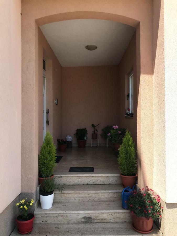 Apartment Aurora Kastela Exterior photo